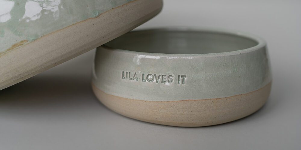 Handgemachter Keramiknapf für Hunde in grau